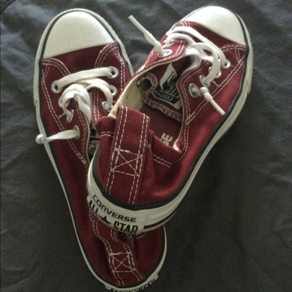 Women’s Converse All Stars Shoreline Slip On - Size 5  Burgundy